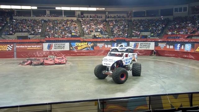 ice cream truck doing donuts смотреть онлайн