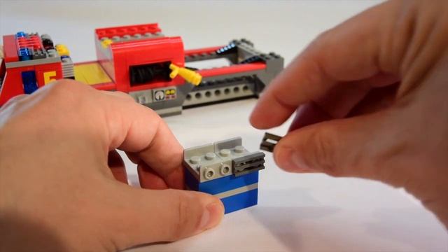 Building LEGO City Airport LEGO Fire Truck (60061) смотреть онлайн