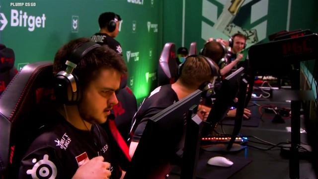 CS GO PROS & CASTERS REACT TO ROPZ PLAYS смотреть онлайн