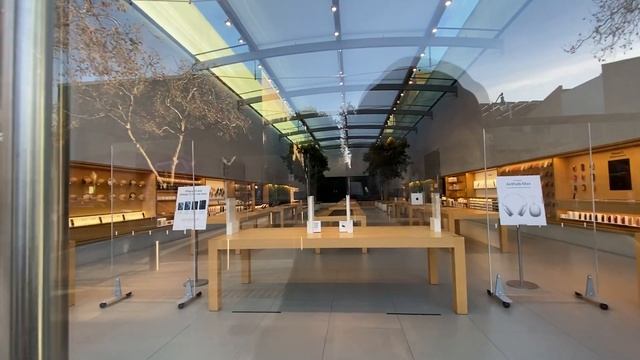 Así es la TIENDA de APPLE en Silicon Valley PALO ALTO CALIFORNIA! смотреть онлайн