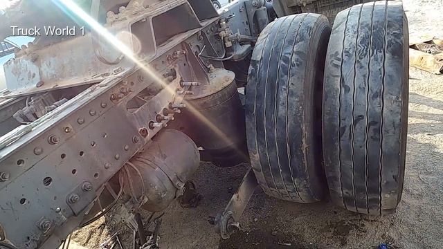 How to Change The Broken Mercedes-Benz Occ chassis steun || смотреть онлайн