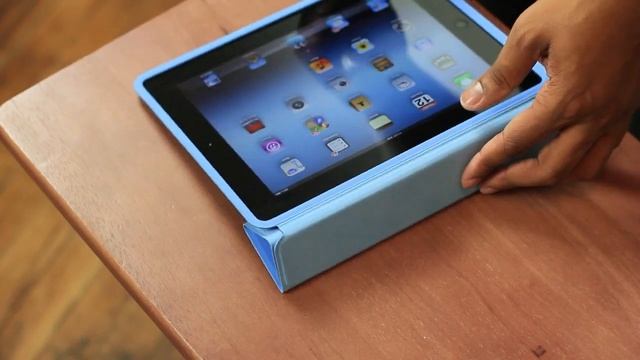 First Look: New Apple Smart Case смотреть онлайн