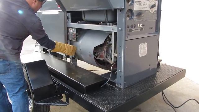 Classic Lincoln SAM-400 Shield Arc DC Welder Perkins Diesel Pipeline смотреть онлайн