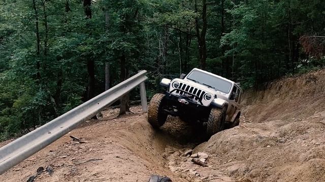 How To Choose The Right Wheels For Your Jeep Wrangler JL | Inside Line смотреть онлайн