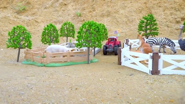 Игрушечные полицейские машинки, грузовики для животных и забавные динозавры | BIBO и Игрушки смотреть онлайн