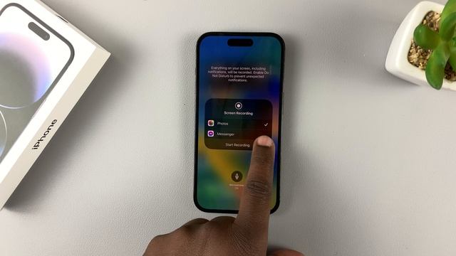 How To Record Screen On iPhone 14 / 14 +, 14 Pro and 14 Pro Max (With Microphone) смотреть онлайн