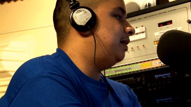 Tucson's KXCI Radio - an R Dub! short смотреть онлайн