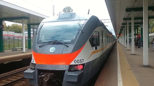 ЭП2Д-0057 ЦППК Перекраска Наше Подмосковье На станции Ленинградская смотреть онлайн