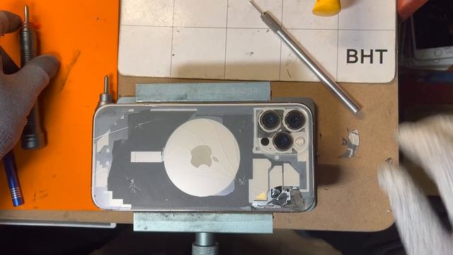iPhone 12 Pro Max Back Glass Removal - Automatic Laser Screen Machine смотреть онлайн