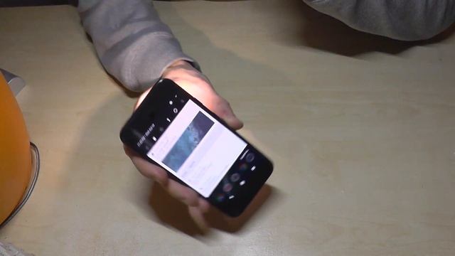 Google Pixel Phone (XL): How to on and off the flashlight/torch? смотреть онлайн