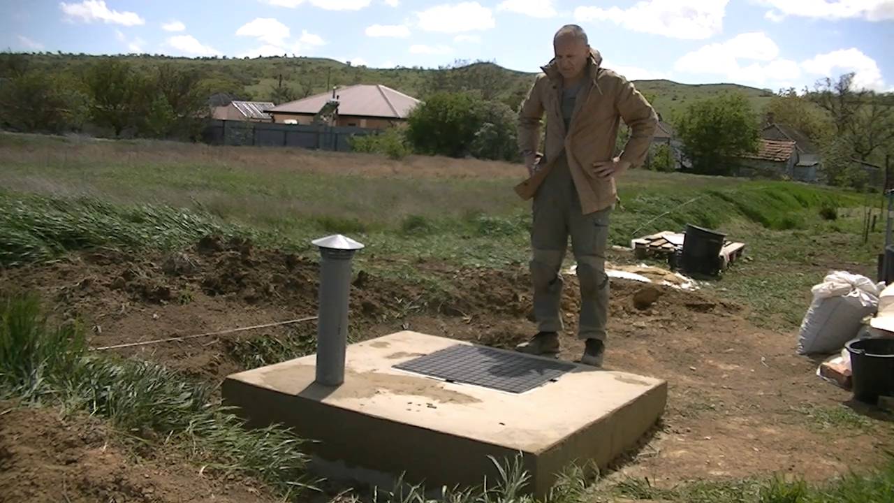 Септик из шлакоблока почти готов.