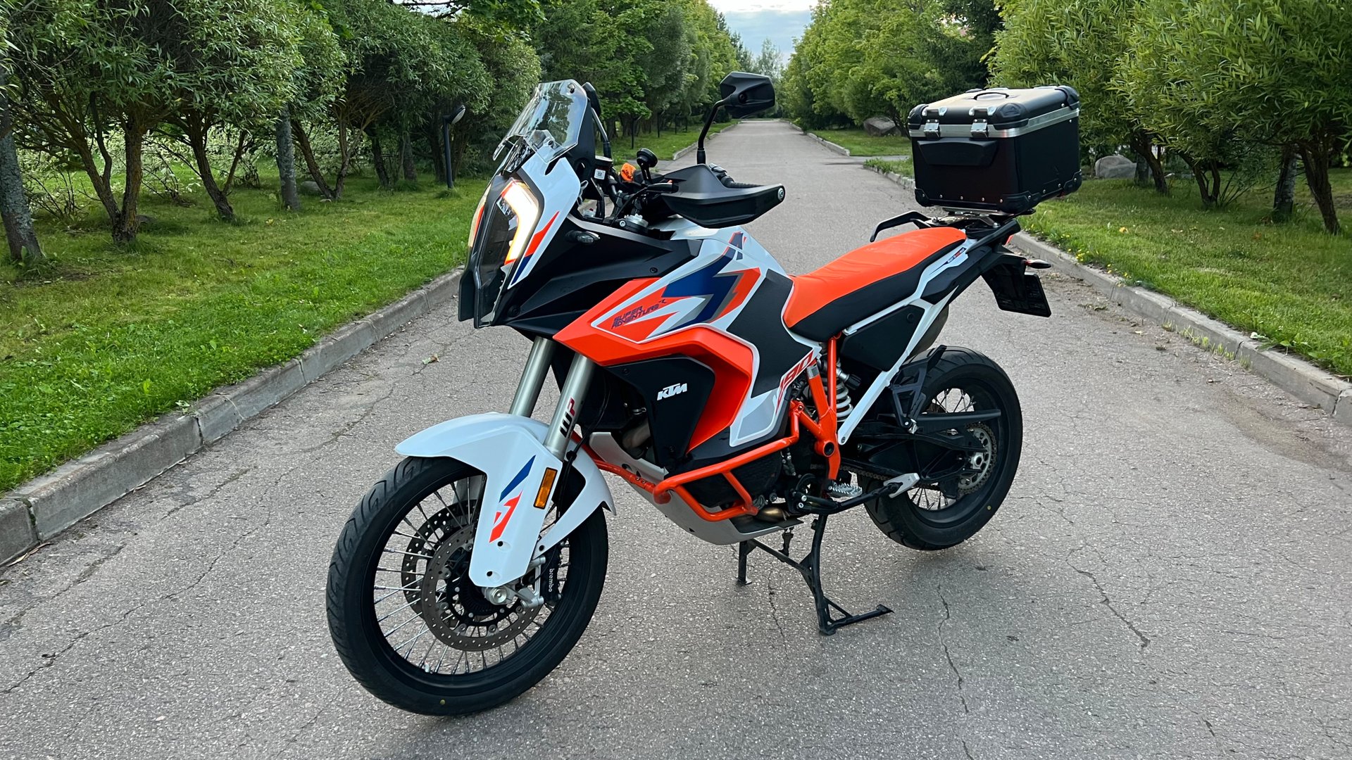 KTM 1290 Super Adventure R , 2023 - небольшой обзор после покупки и 2000 км. смотреть онлайн