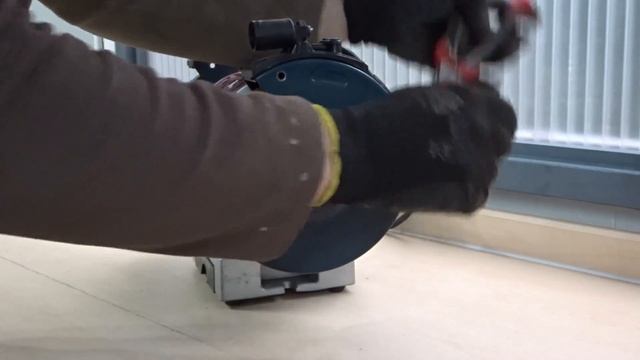 How to Install a Wire Wheel on a Bench Grinder ( 2 Types of Wheel ) смотреть онлайн