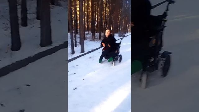 неудобно конечно кататься на коляске смотреть онлайн