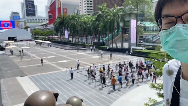 ลองไปวันแรก Apple Central World ต้องจองไม่งั้นไม่ให้เข้า ของที่ละลุกกระเป๋ากับสติ๊กเกอร์ 31กค.2563 смотреть онлайн