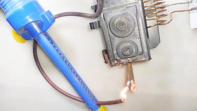 High voltage generator using Flyback + ZVS driver смотреть онлайн