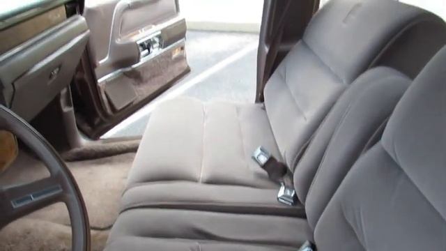1987 Lincoln TownCar at Gateway Classic Cars in Indianapolis #1607 смотреть онлайн
