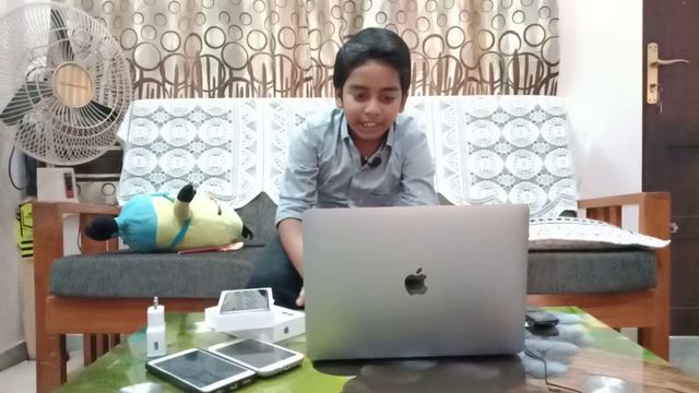 iPhone 11 and Mac Book unboxing смотреть онлайн