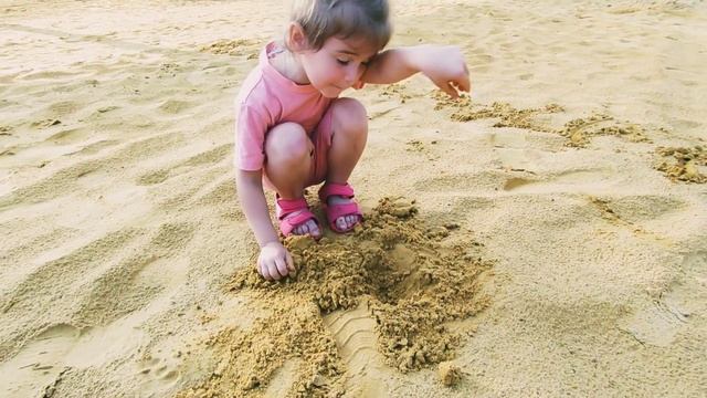 Нашла поп ит в песке/ поп ит на пляже / ищем много поп ит смотреть онлайн