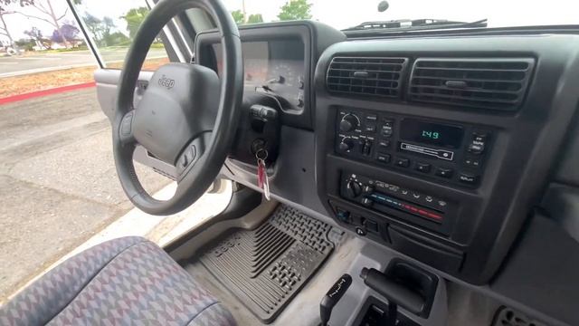 Jeep Wrangler 1998 - Low Miles and Very Clean смотреть онлайн