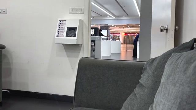 Iphone13 Ko Yeh Kya Hogya.? 😢 Apple Service Center Legaya смотреть онлайн