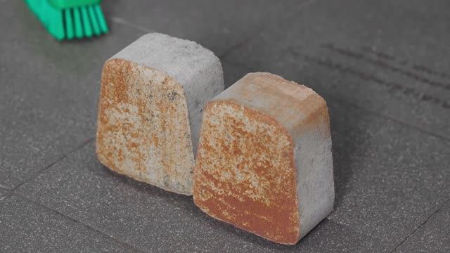 Удаление высолов с тротуарной плитки и брусчатки смотреть онлайн