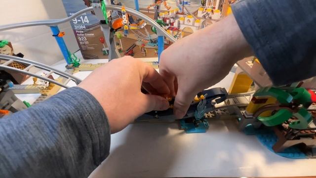 Lego Creator 31084 Pirate Roller Coaster Set Review смотреть онлайн