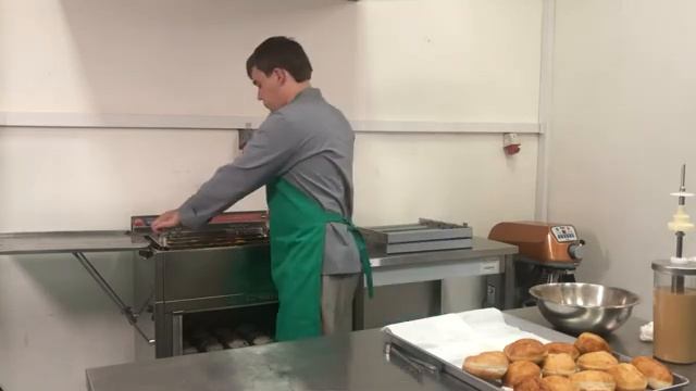 Как открыть пончиковую. смотреть онлайн