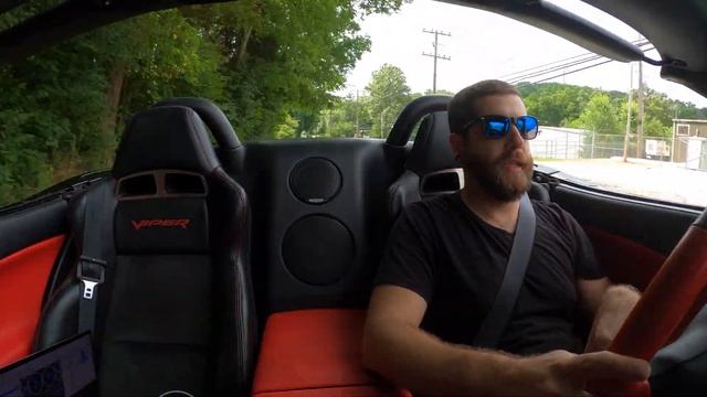 Straight Piping My Dodge Viper ***DUMB LOUD*** смотреть онлайн
