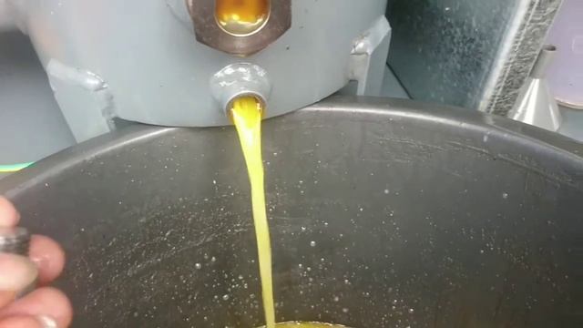 Penyebab Oli Kompresor Atlas Copco Tercampur Air смотреть онлайн