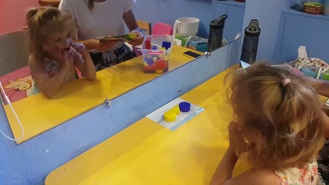 Заняття з логопедом Крістіною змузичними рамками- вкладанками смотреть онлайн