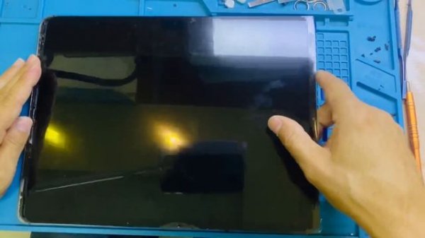 iPad Pro 12.9 lcd replacement,fix ,cracked A2014/A1895/A1876   تغيير شاشه ايباد برو 12.9