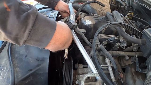 2002 Grand Cherokee Water Pump Replacement смотреть онлайн