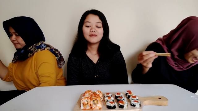 Sushi JANDA yang bikin BANGGA rasanya (Fun Mukbang) #11 смотреть онлайн