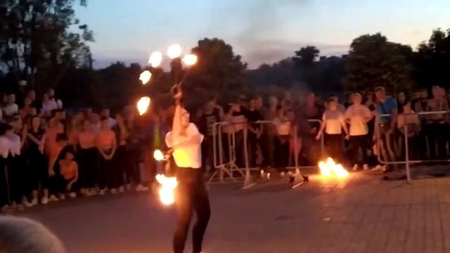 ЗОЖигай 2019 в Алчевске. фаер шоу. пл. Советская