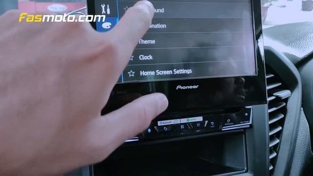 Isuzu D-Max / Pioneer AVH-Z7250BT Motorized Flip-up Screen / Apple CarPlay and UI quick run through смотреть онлайн