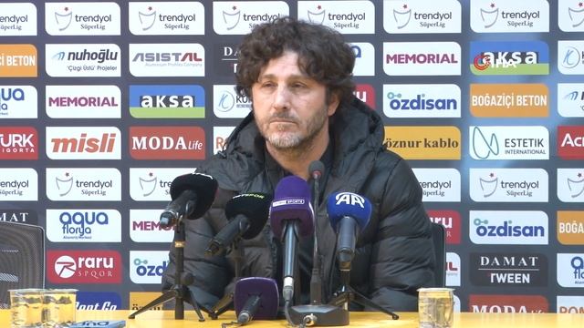 Fatih Tekke: 3 puanı hak ettik смотреть онлайн