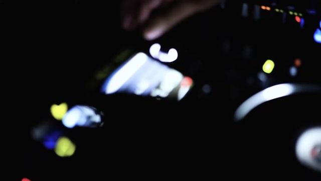 Range Rover Velar protagonista alla festa di inaugurazione di YACHT CLUB BOLOGNA! смотреть онлайн