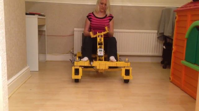 LEGO Giant Go-Kart powered by 16 XL Power Function motors. смотреть онлайн