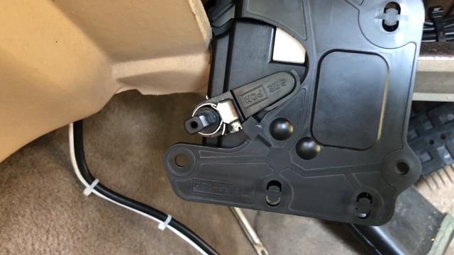 1998 Lincoln Mark VIII Blend Air Door Binding смотреть онлайн