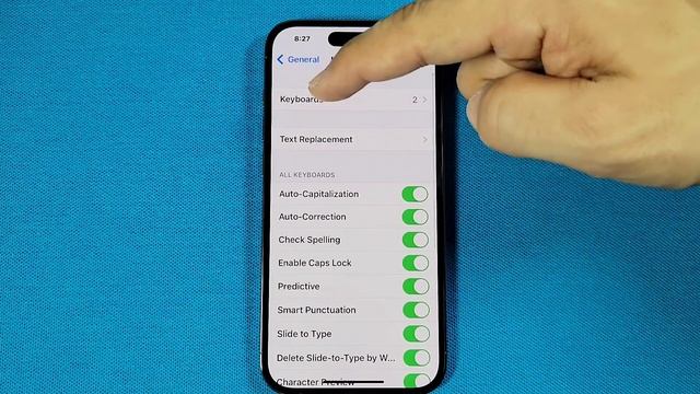 how to change between qwerty, azerty and qwertz keyboard on iPhone 14 Pro keyboard iOS 16 смотреть онлайн