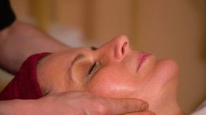 Точечный массаж лица