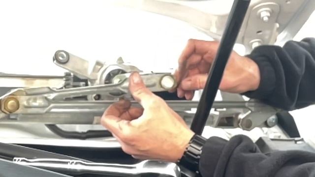 How To Replace GMC Terrain Windshield Wiper Assembly