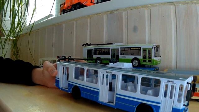 Игрушка троллейбус 30 см смотреть онлайн