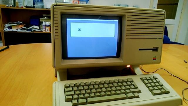 Apple Lisa 2/5 computer 512kb 5M For Sale смотреть онлайн