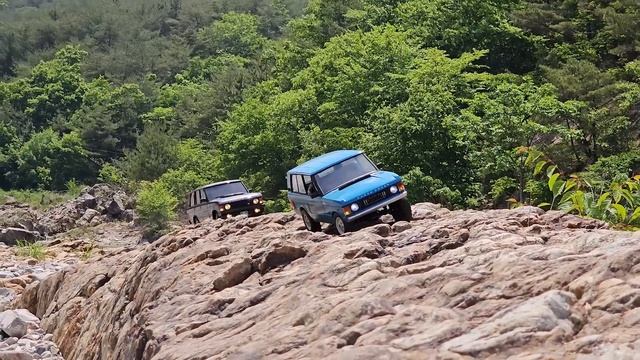 Range Rover Classic 3 & 5 Door Rock Crawling ASMR- SCX10 II & Custom Chassis смотреть онлайн