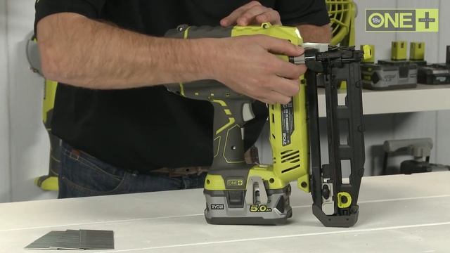 Le cloueur de finition sans fil 18 V Ryobi ONE+ R18N16G смотреть онлайн