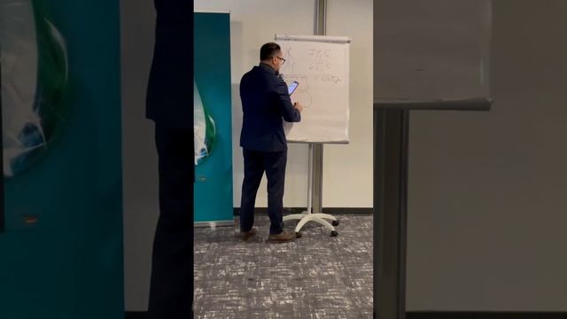 Генрих Эрдман - президент компании LR. Запуск 2024 года. Москва смотреть онлайн