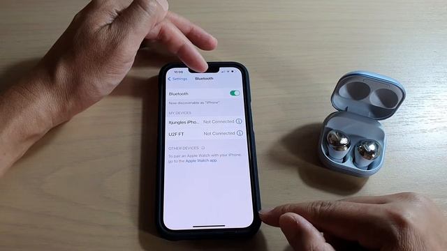 iPhone 13/13 Pro: How to Pair a Bluetooth Accessory смотреть онлайн