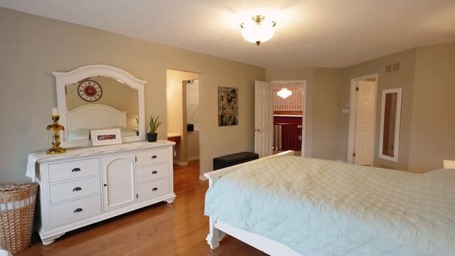 13 Bluemeadow Way - Kanata, ON K2M 2L7 смотреть онлайн